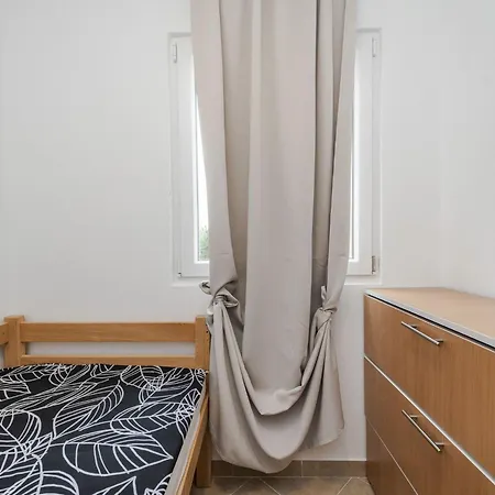 Simic 3 By Interhome *