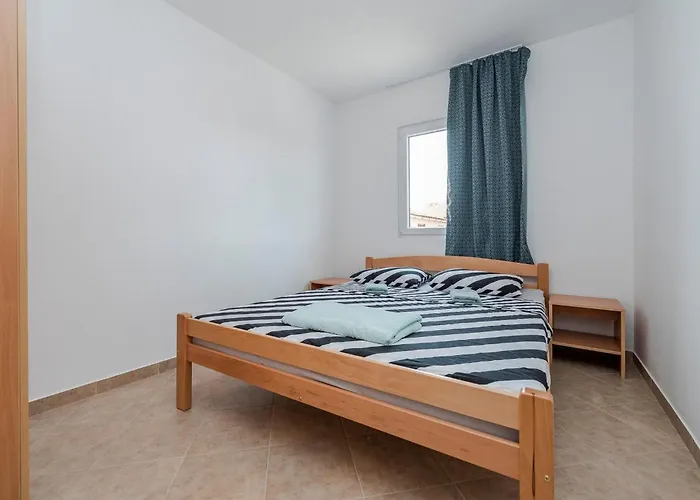 Simic 3 By Interhome Appartement Vir